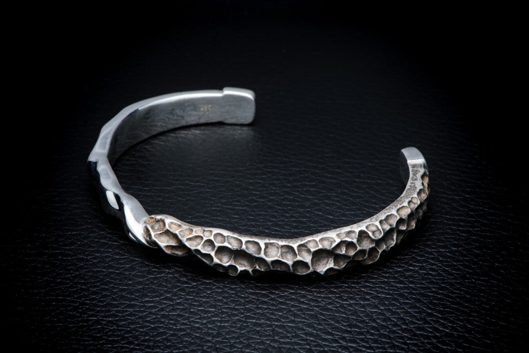 Distort B - Cuff In Metallic And Oxidised Silver - ZNS Jewellery